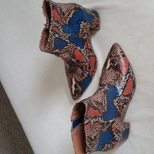 Like new Women's Size 7 heeled ankle boots, multi colored snake skin